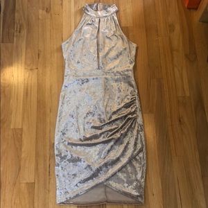 Crushed Velvet Mini-mid Dress